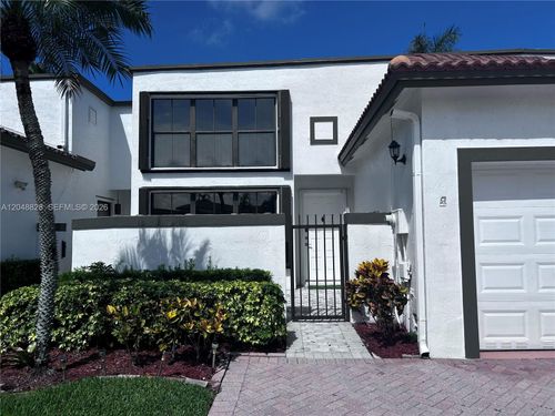 786 Sw 158th Way, Pembroke Pines, FL, 33027-5005 | Card Image