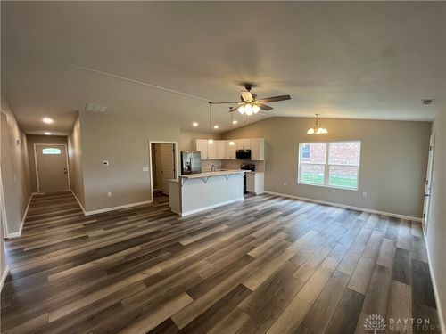 118 Burgundy Dr, Englewood, OH, 45322-3449 | Card Image