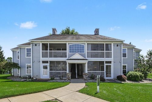 749 W Barrington Cir, Jackson, MI, 49203-2585 | Card Image