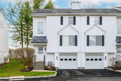 71-10 South St, Danbury, CT, 06810-3104 | Card Image
