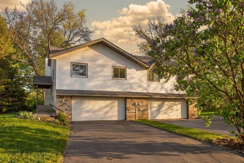 9843 Cavell Cir, Bloomington, MN, 55438-1983 | Card Image