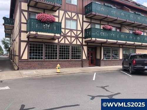 165 E Charles St, Mount Angel, OR, 97362-9647 | Card Image