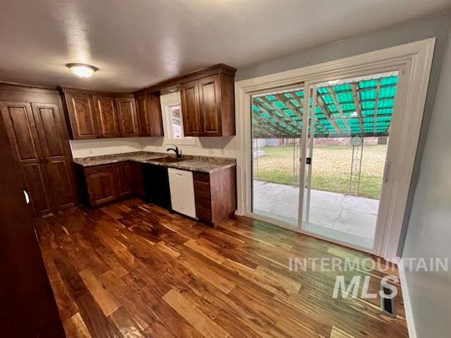 1818 E Terry St, House other with 6 bedrooms, 2 bathrooms and 4 parking in Pocatello ID | Image 6