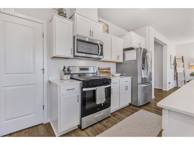 2666 26 Th Loop, House other with 4 bedrooms, 3 bathrooms and 2 parking in Springfield OR | Image 22