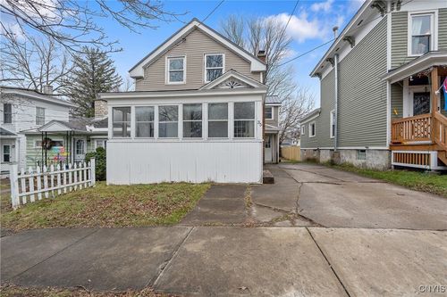 35 Sw 9th St, Oswego, NY, 13126-2420 | Card Image
