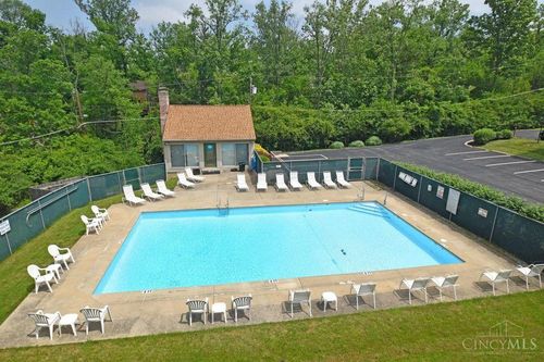 4330 Villa Dr, Blue Ash, OH, 45242-6671 | Card Image