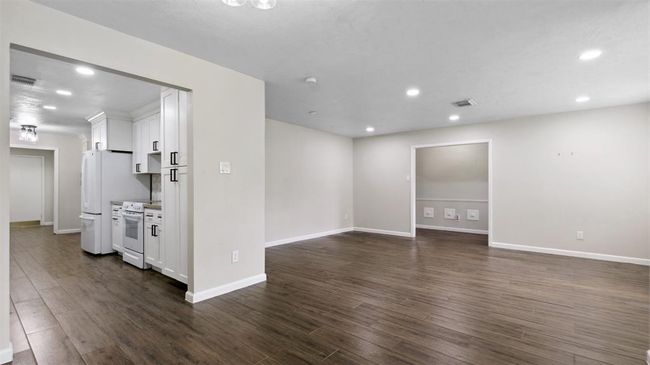 3203 Piney Brook Dr, House other with 3 bedrooms, 2 bathrooms and 2 parking in La Porte TX | Image 6