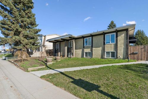 11175 Sacramento Dr Sw, Calgary, AB, T2W0J6 | Card Image