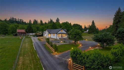 28415 State Route 9 Ne, Arlington, WA, 98223-4105 | Card Image