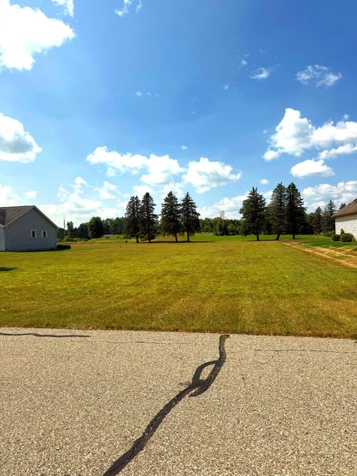 7533 Ryans Run, Canadian Lakes, MI, 49346-8833 | Card Image