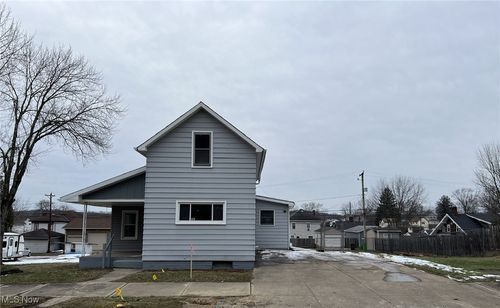 633 N 3rd St, Dennison, OH, 44621-1117 | Card Image