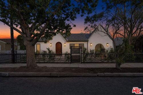 11404 Biona Dr, Los Angeles, CA, 90066-3308 | Card Image