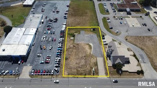 3501 Broadway St, Mount Vernon, IL, 62864-2202 | Card Image