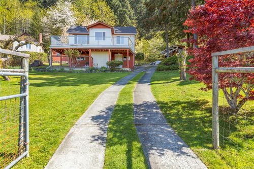 10101 Youbou Rd, Youbou, BC, V0R3E0 | Card Image
