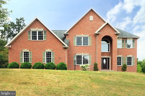 311 Treetops Dr, State College, PA, 16801-2576 | Card Image