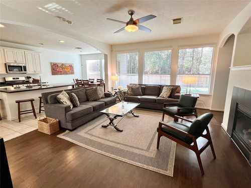 2 Stone Arrow Pl, The Woodlands, TX, 77382-1775 | Card Image