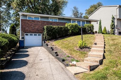 5041 Hialeah Dr, House other with 3 bedrooms, 1 bathrooms and 1 parking in Plum Boro PA | Image 2