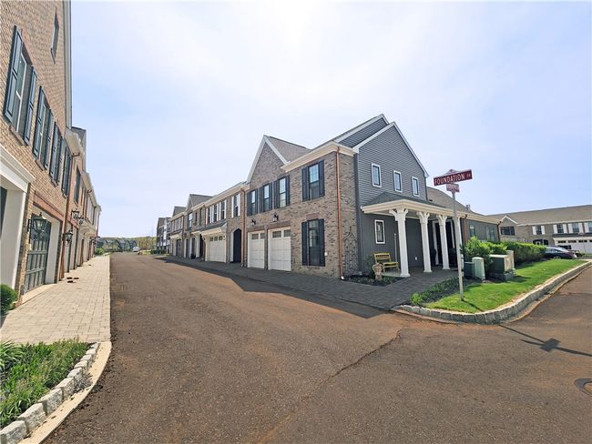 705 England Rd, Townhouse with 3 bedrooms, 3 bathrooms and 2 parking in Cranberry Twp PA | Image 29