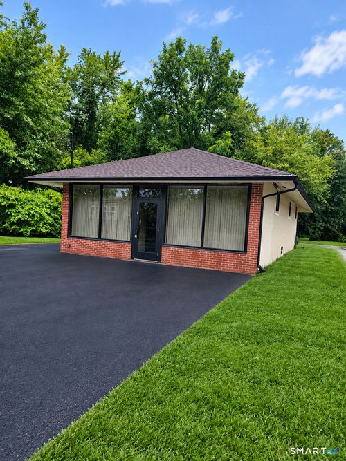 37 Windermere Ave, Ellington, CT, 06029-3840 | Card Image