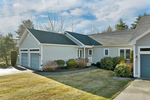 3 Evergreen Way, Windham, NH, 03087-4418 | Card Image