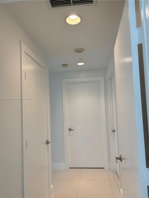 apt-3014-1050 Brickell Ave, Miami, FL, 33131-3913 | Card Image