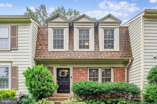 11939 Artery Dr, Fairfax, VA, 22030-6709 | Card Image