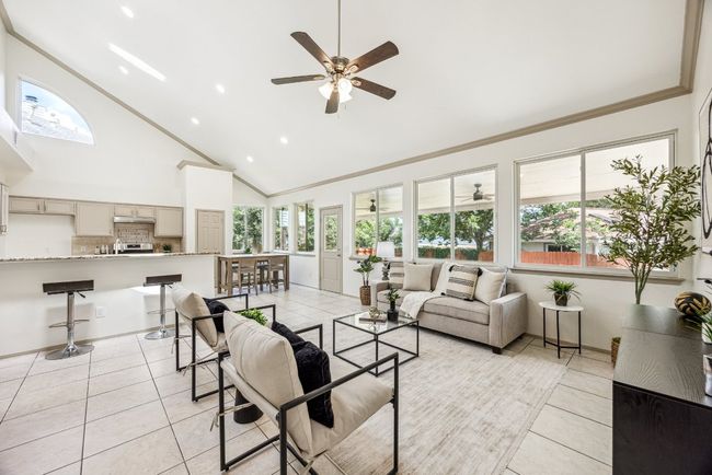 6502 Halsey Ct, House other with 6 bedrooms, 4 bathrooms and 6 parking in Austin TX | Image 8