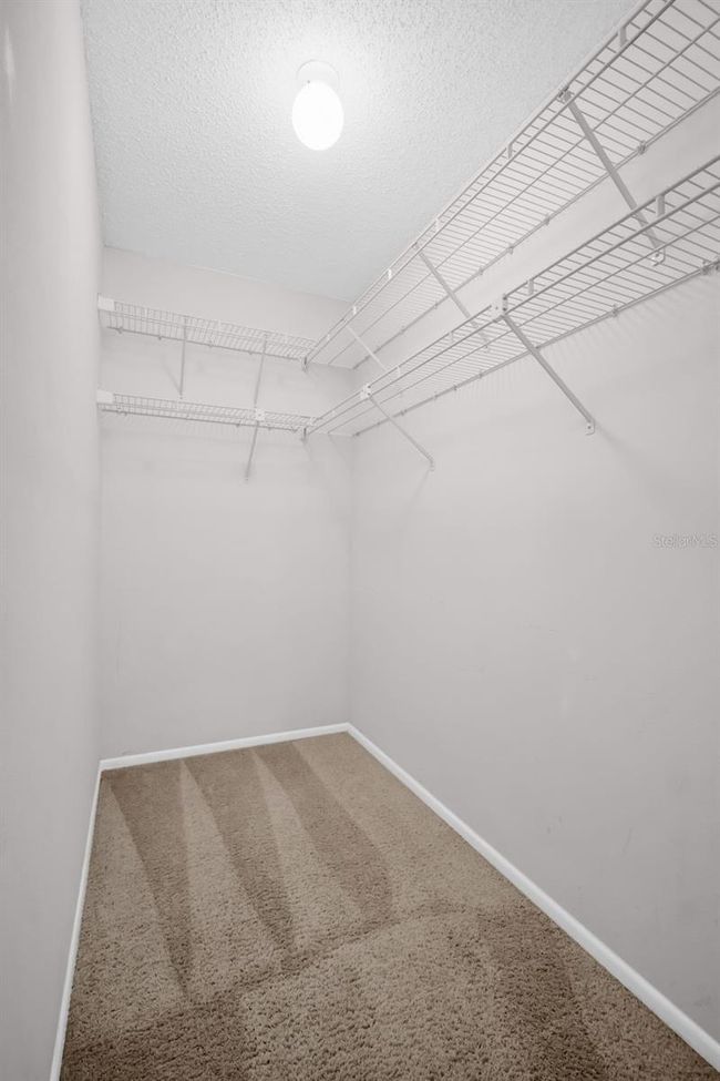 Large guest suite walk-in~ | Image 22