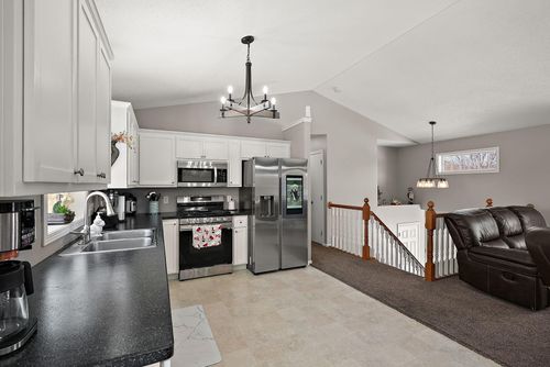 103 Dresden Ln, Waverly, MN, 55390-5420 | Card Image