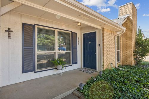 2915 Kathleen Ln, Euless, TX, 76039-7820 | Card Image