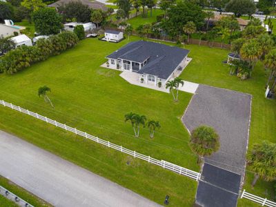 8815 El Paso Drive, House other with 3 bedrooms, 2 bathrooms and null parking in Lake Worth FL | Image 3