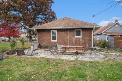 822 E Indiana Avenue, House other with 3 bedrooms, 2 bathrooms and null parking in South Bend IN | Image 2