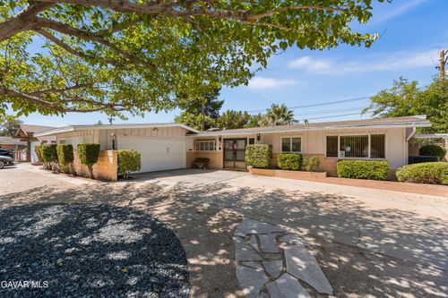 1152 E Avenue J1, Lancaster, CA, 93535-3942 | Card Image