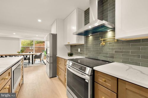 1-5703 9th St Nw, WASHINGTON, DC, 20011-8203 | Card Image