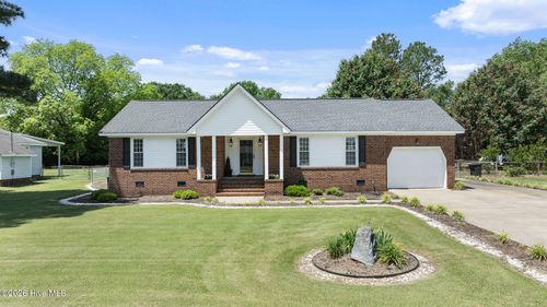 105 Newsome Rd, Goldsboro, NC, 27534-7009 | Card Image