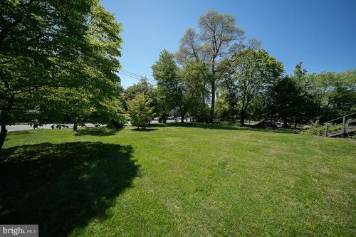 3 E Chestnut Hill Ave, PHILADELPHIA, PA, 19118-2712 | Card Image