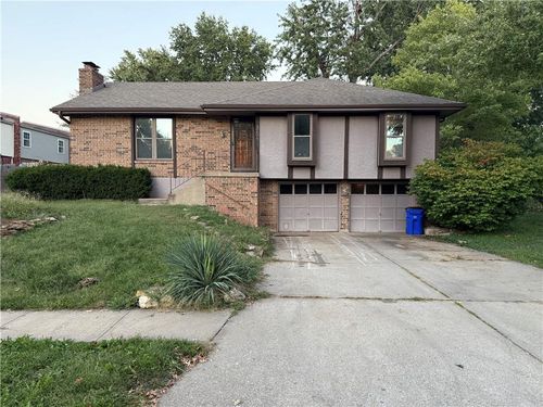 3709 Ne Grant St, Lee's Summit, MO, 64064-1930 | Card Image