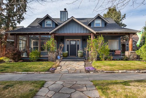 2936 Ne Red Oak Dr, Bend, OR, 97701-8314 | Card Image