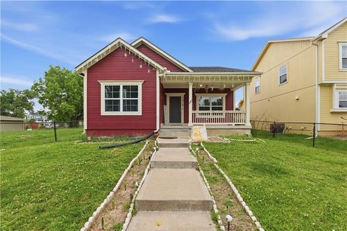1319 Barnett Ave, Kansas City, KS, 66102-4354 | Card Image
