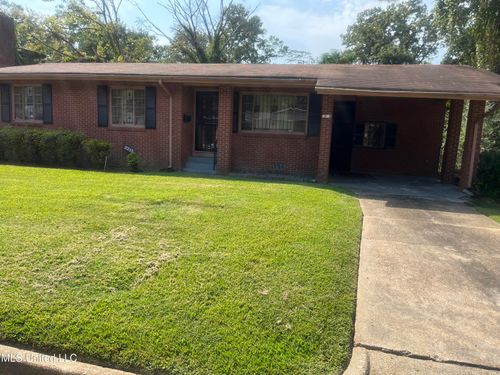 2215 Margaret W Alexander Dr, Jackson, MS, 39213-6410 | Card Image