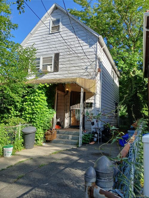 42 W 5th St, Mount Vernon, NY, 10550-4138 | Card Image