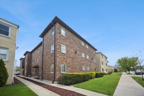 303-6625 N Northwest Hwy, Chicago, IL, 60631-1324 | Card Image