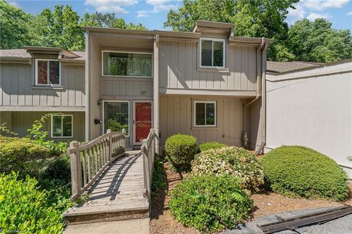 127 Lamplighter Cir, Winston Salem, NC, 27104-3416 | Card Image