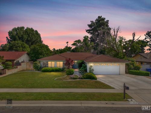 7025 Elias Ave, Bakersfield, CA, 93308-2039 | Card Image