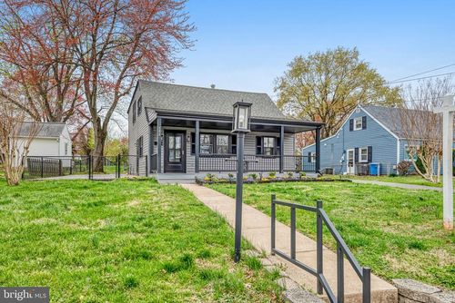 122 Scott Dr, MANASSAS PARK, VA, 20111-2324 | Card Image