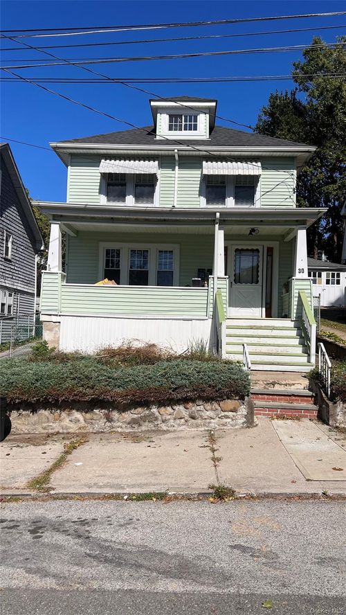 30 Galloway Ave, Newburgh, NY, 12550-4710 | Card Image
