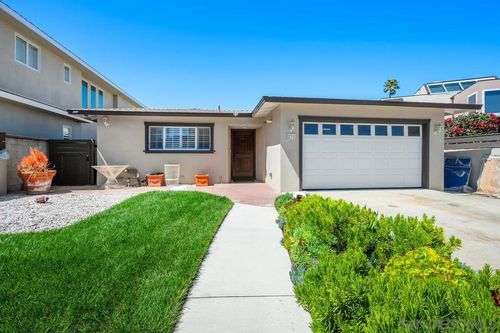 231 Sunridge St, Playa del Rey, CA, 90293-7749 | Card Image