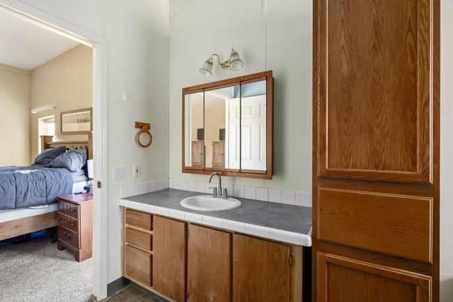 Main bath | Image 19