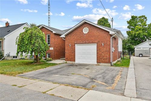 12 Hill Ave, Brantford, ON, N3R4G9 | Card Image