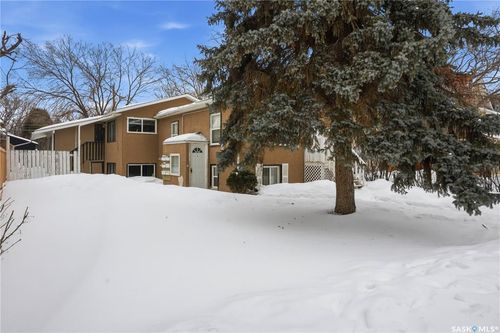 917 7th Avenue N, Saskatoon, SK, S7K2V7 | Card Image